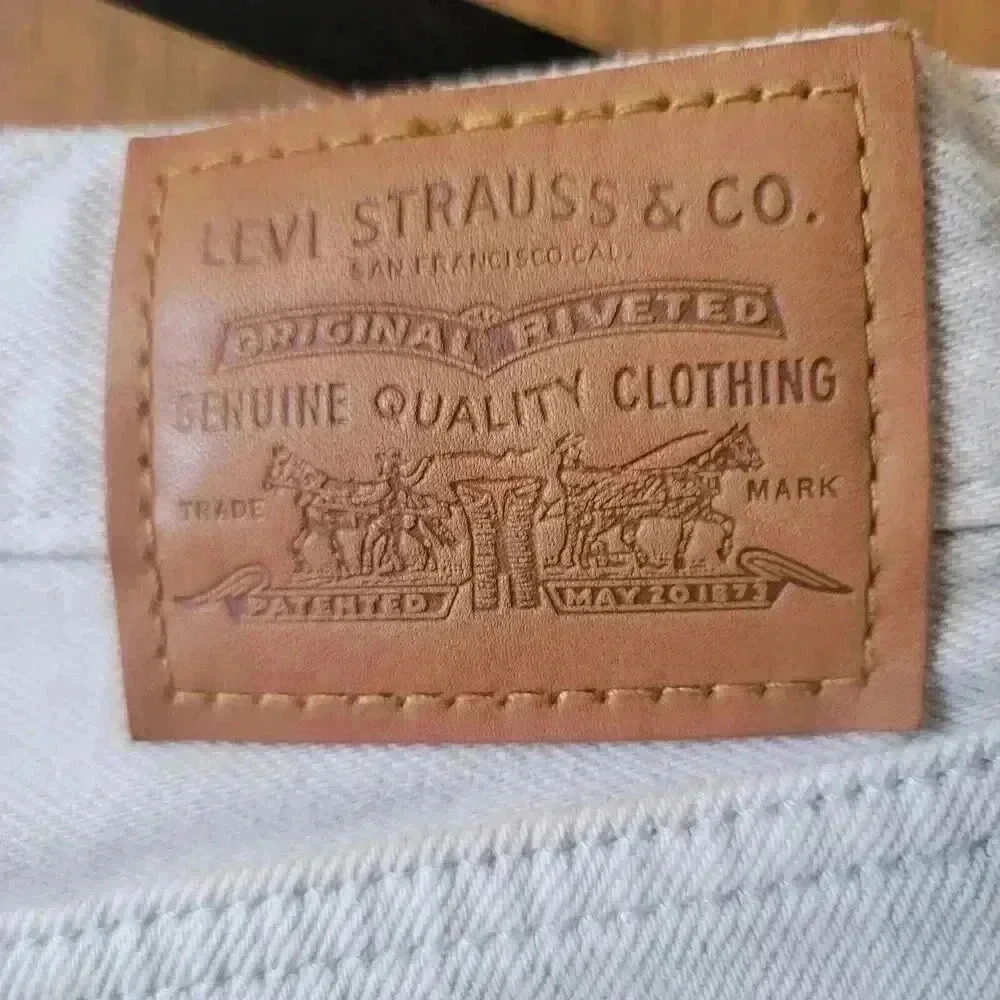 Levi's Premium Off White Vintage BIG E High Loose  Womens Size 30 - Picture 15 of 16